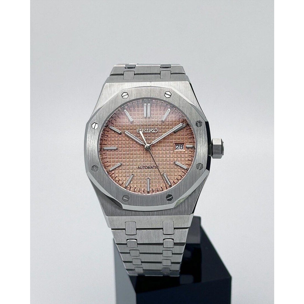 Custom Seiko Mod • Salmon AP • 42mm